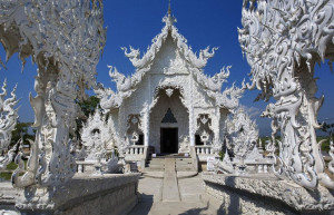 Белый храм Ват Ронг Кхун (White Temple) &mdash; Таиланд | Место № 15