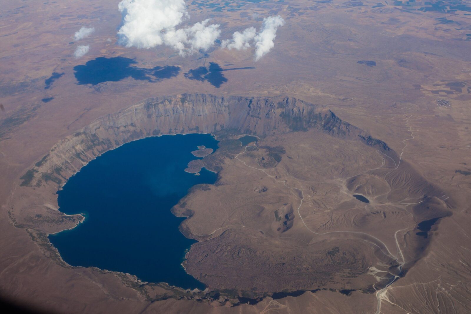 Вулкан Немрут (Nemrut Dağı): как добраться, что посмотреть и стоит ли ехать Вулкан Немрут (Nemrut Dağı): как добраться, что посмотреть и стоит ли ехать