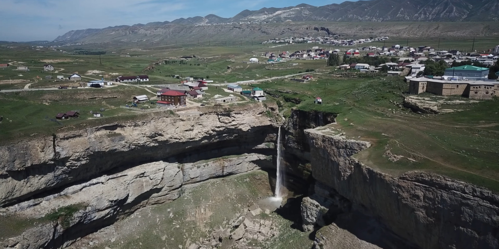 18 самых красивых водопадов России 18 самых красивых водопадов России