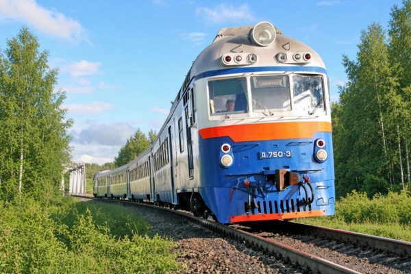 Почему не стоит покупать билеты в первый и последний вагон поезда