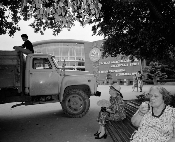 Сочи &mdash; российская ривьера 1988 года в фотографиях Карла де Кейзера